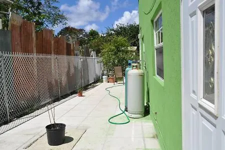 Cozy In Paradise Apartment Christ Church 0*,  Barbados
